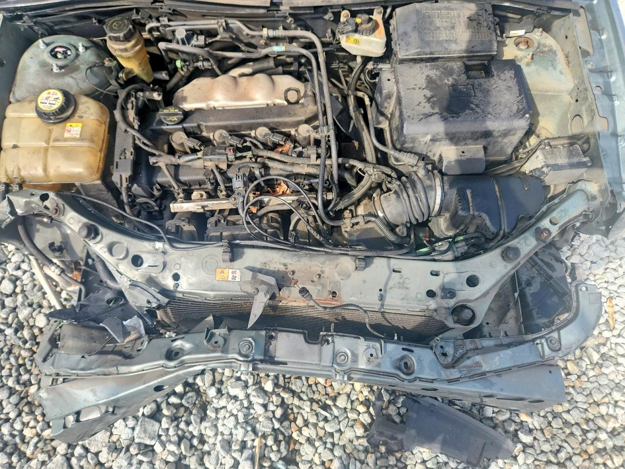 2005 FORD FOCUS ZX4 photo 11