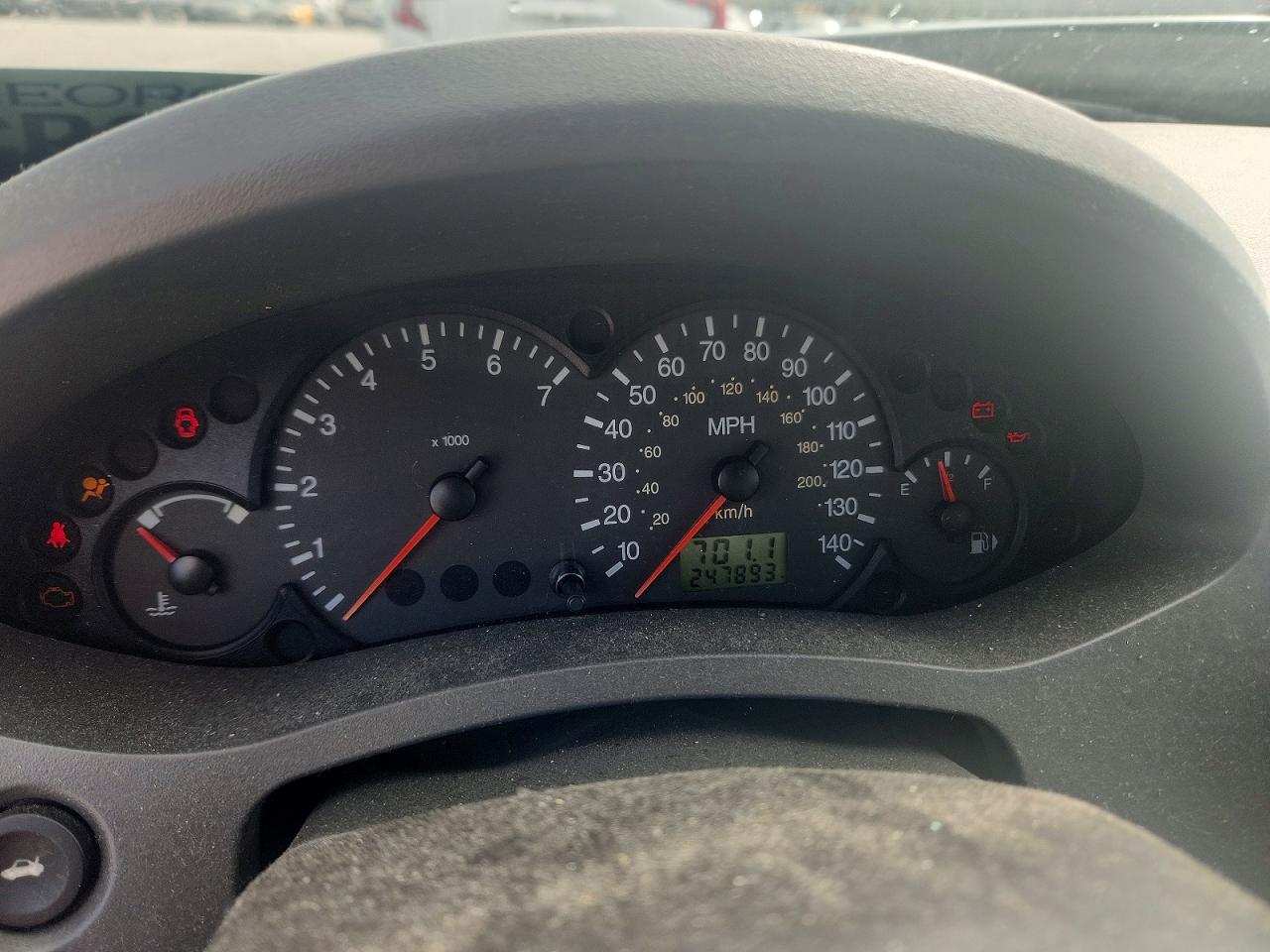 2005 FORD FOCUS ZX4 photo 9