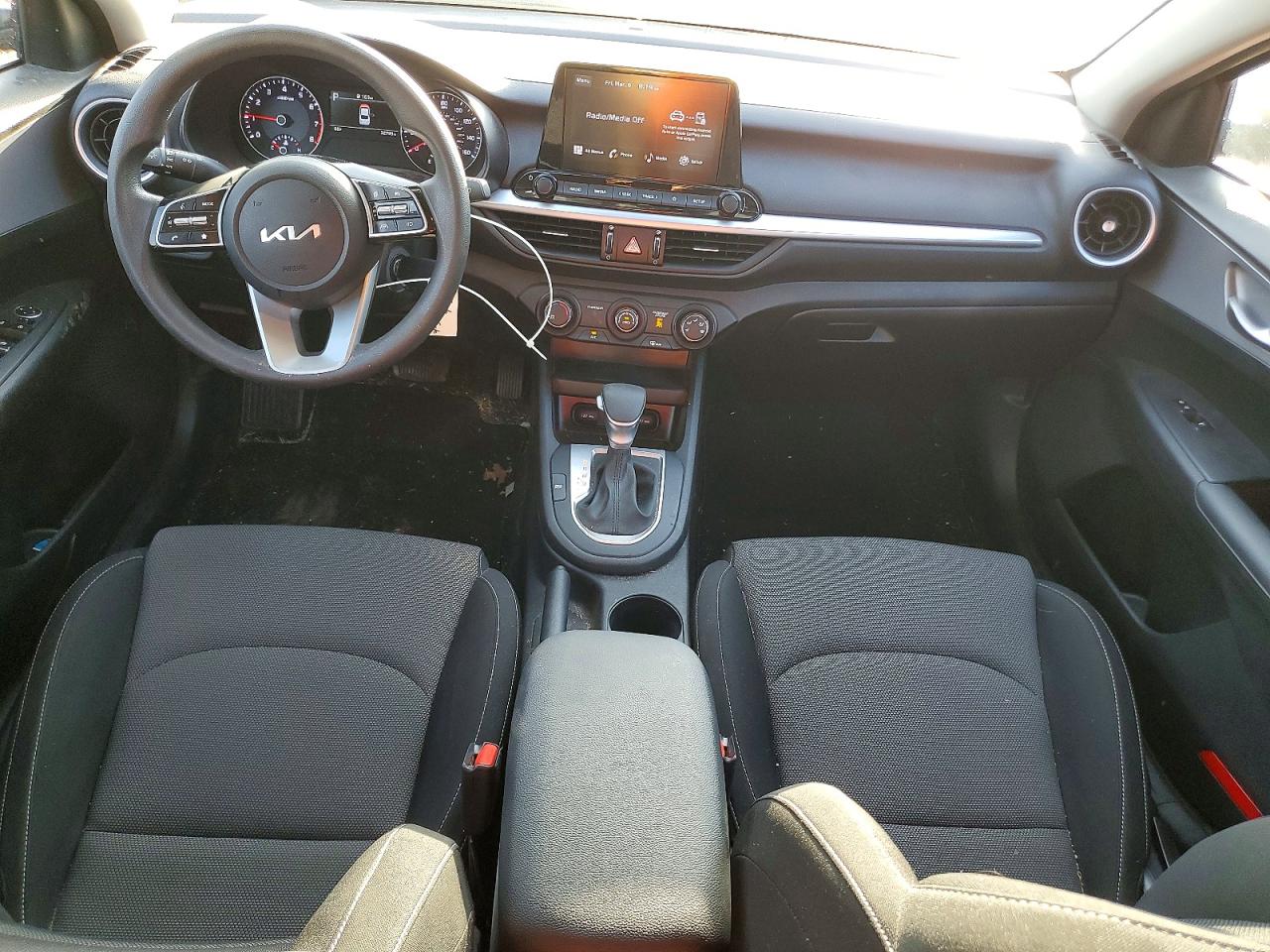 2023 KIA FORTE LXS photo 15