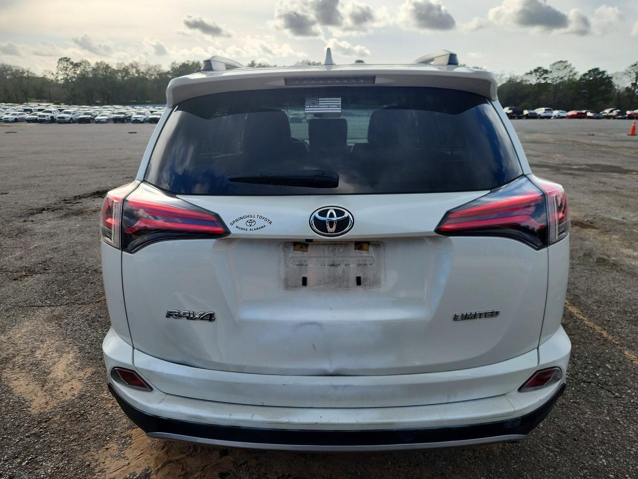 2018 TOYOTA RAV4 LIMITED photo 6