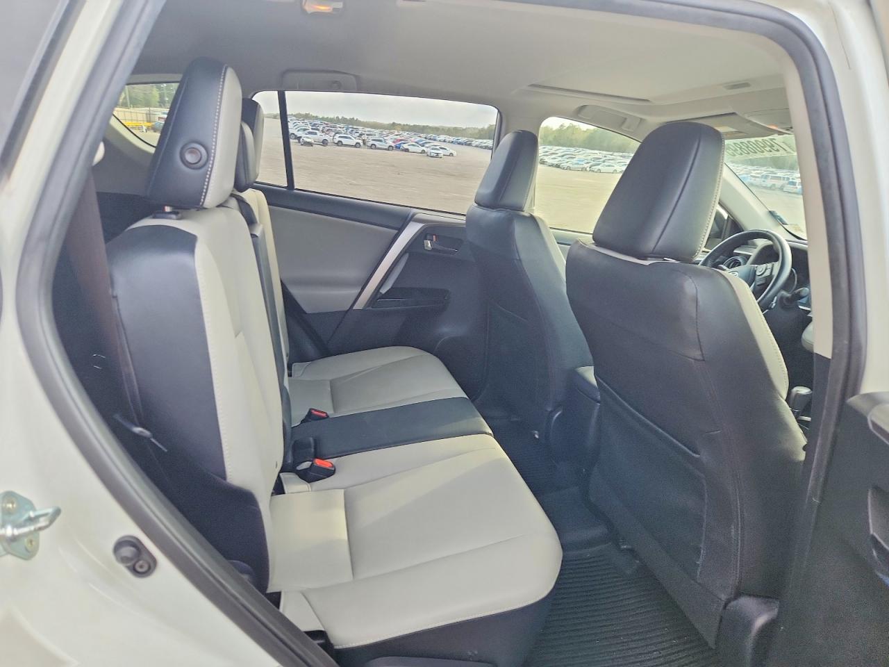 2018 TOYOTA RAV4 LIMITED photo 11