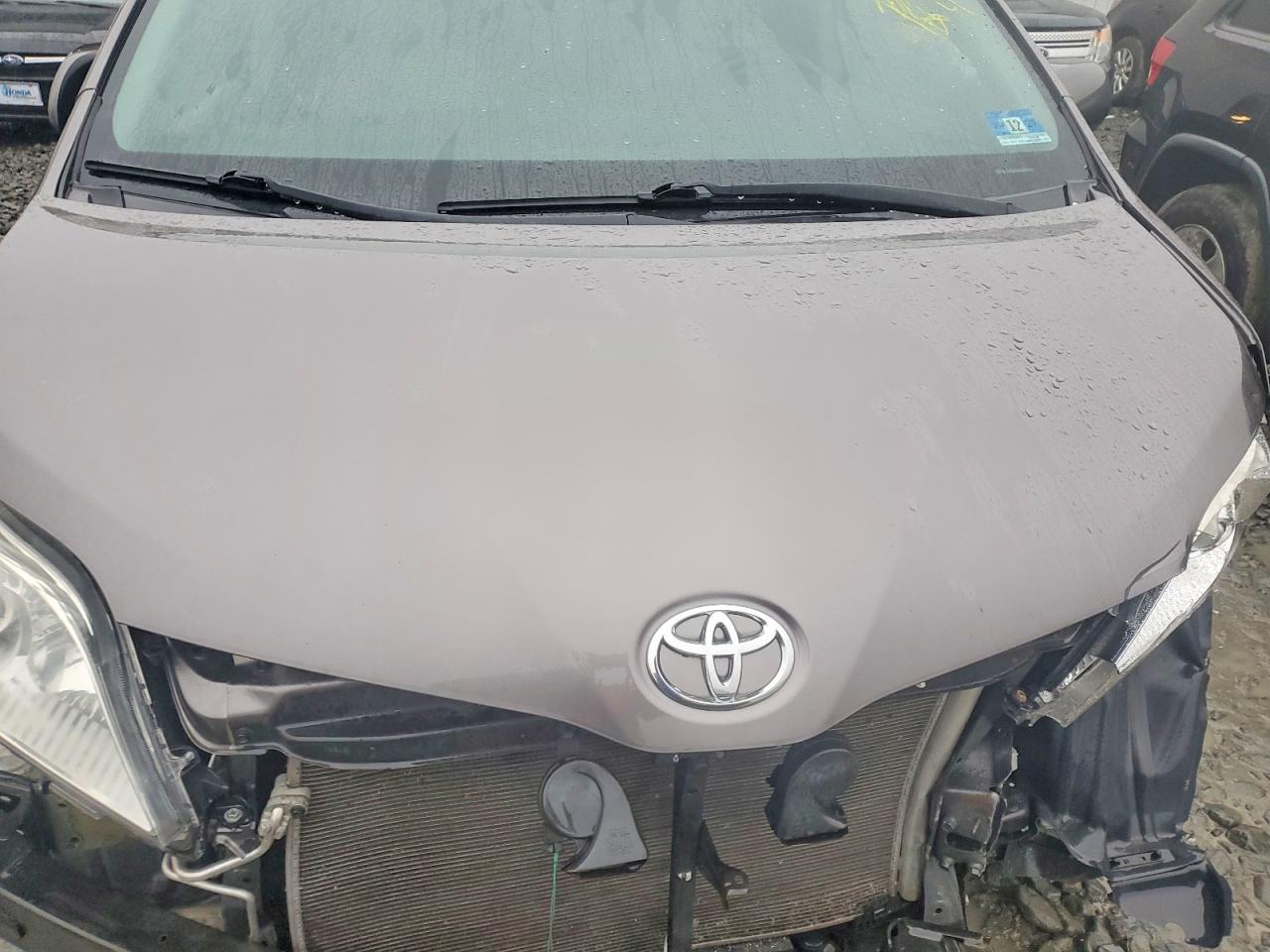 2017 TOYOTA SIENNA LE 8-PASSENGER photo 34