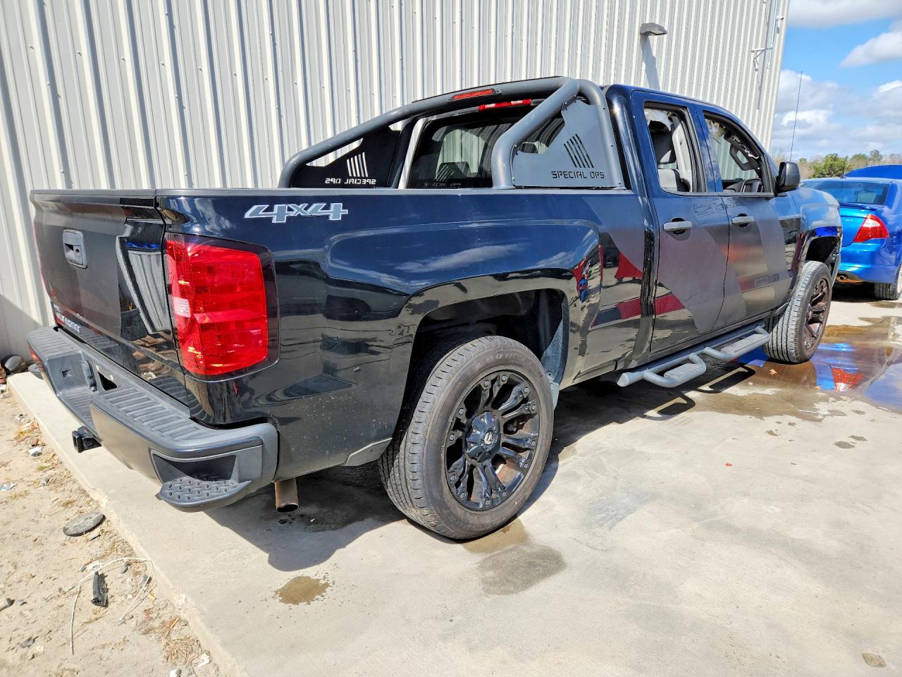 2017 CHEVROLET SILVERADO K1500 photo 7