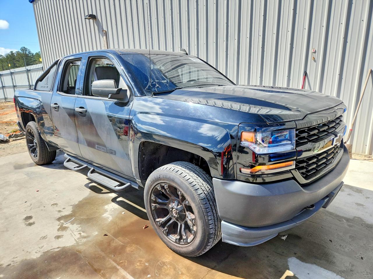 2017 CHEVROLET SILVERADO K1500 photo 10