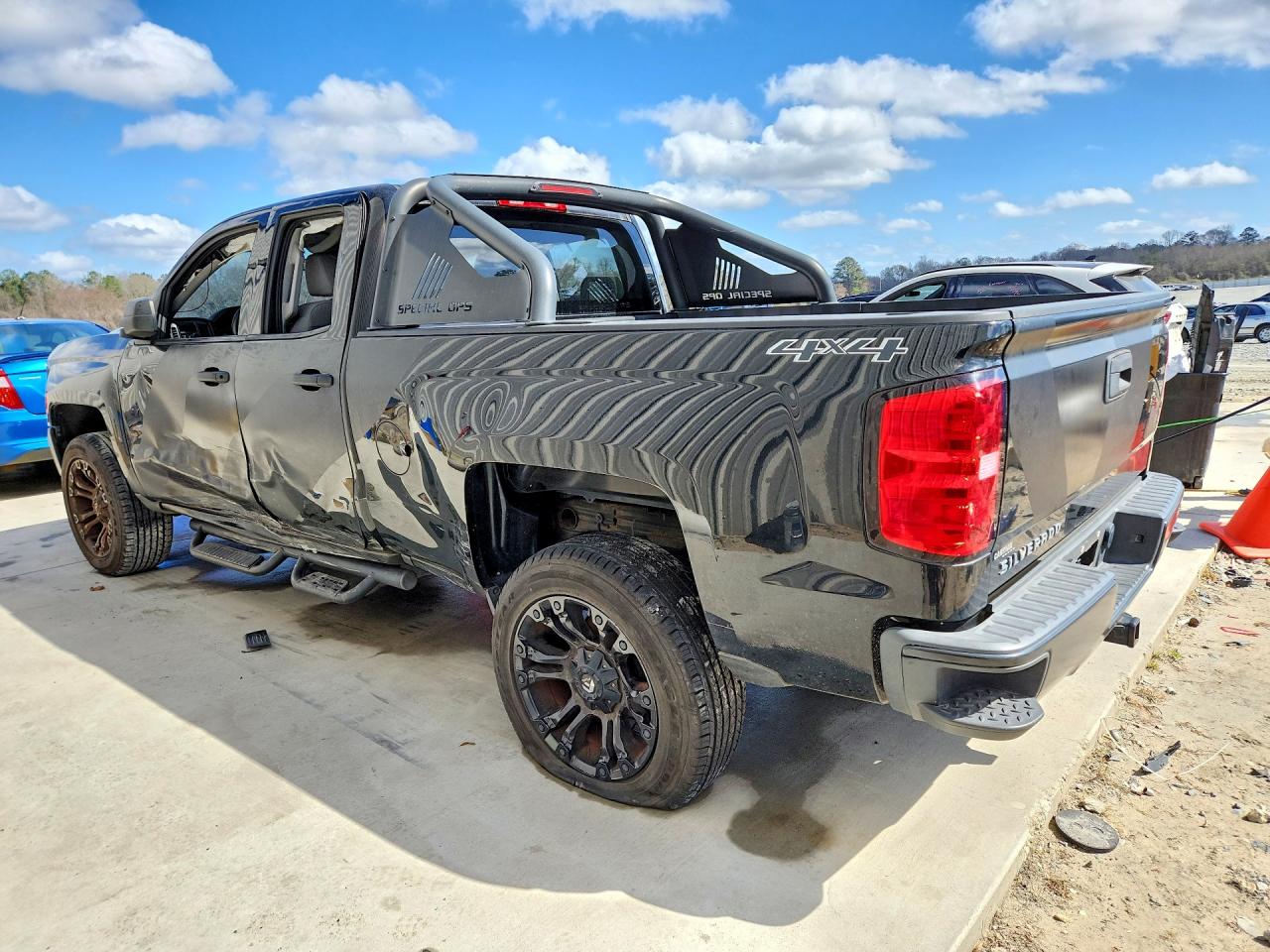 2017 CHEVROLET SILVERADO K1500 photo 4