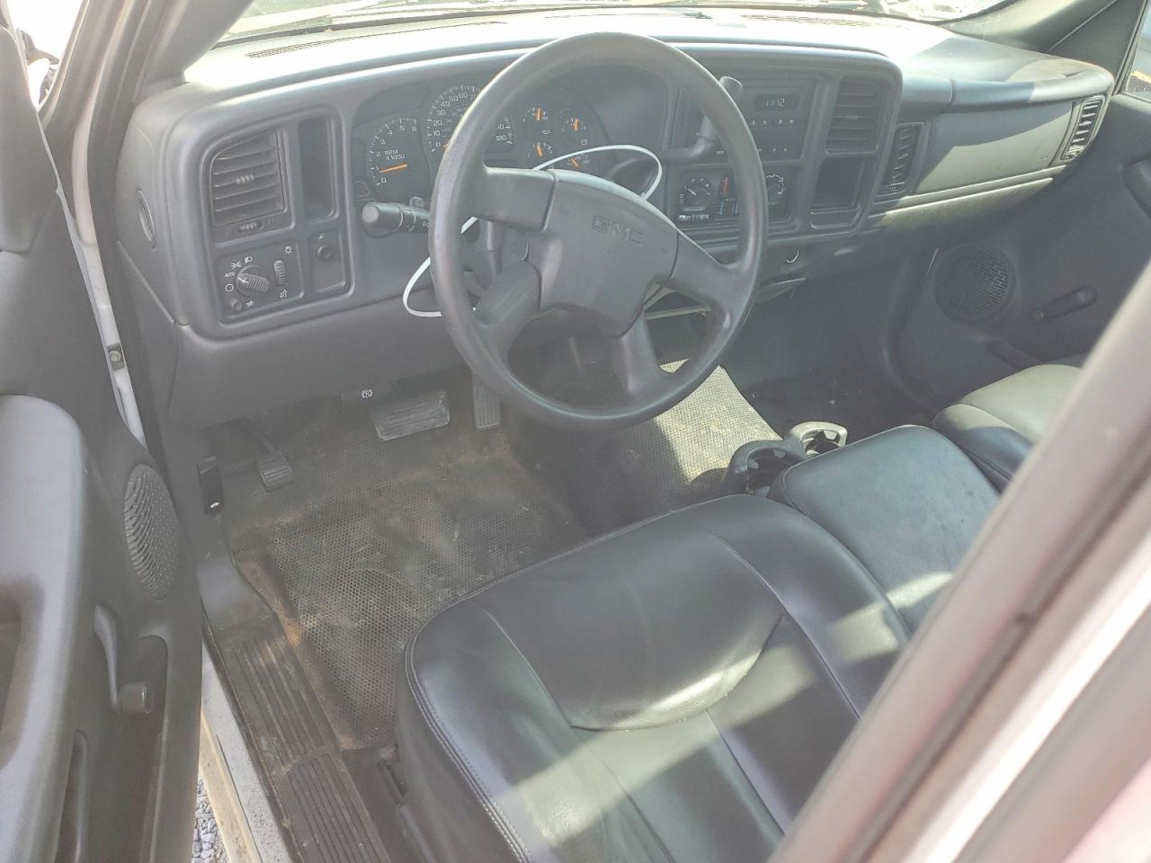 2006 GMC NEW SIERRA C1500 photo 8