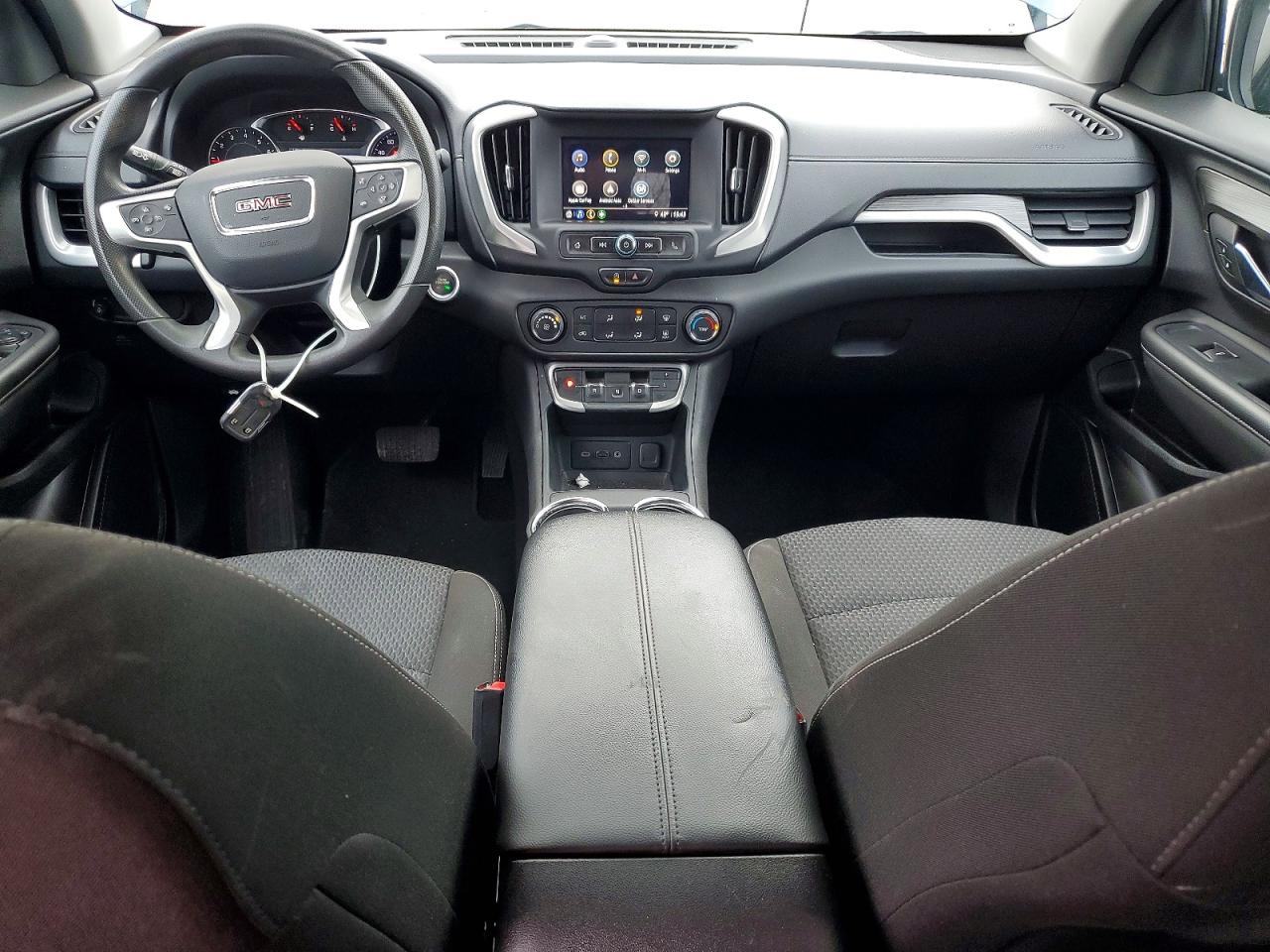 2024 GMC TERRAIN SLE photo 8