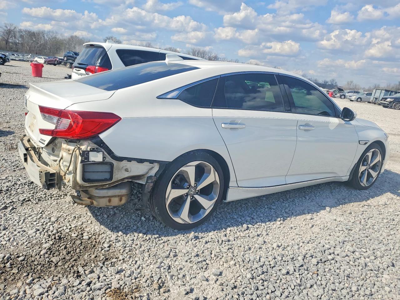 2020 HONDA ACCORD TOURING photo 3