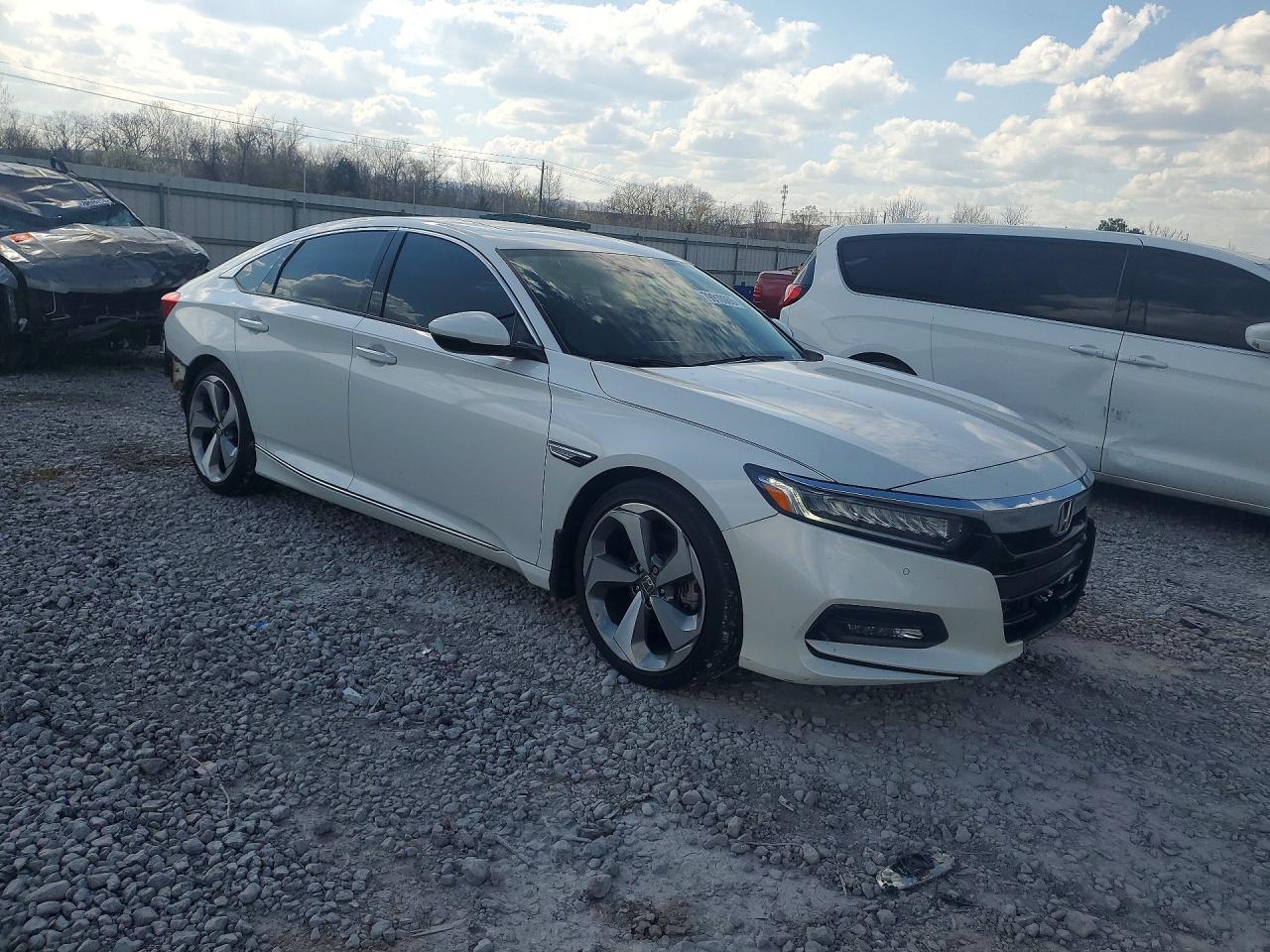 2020 HONDA ACCORD TOURING photo 4