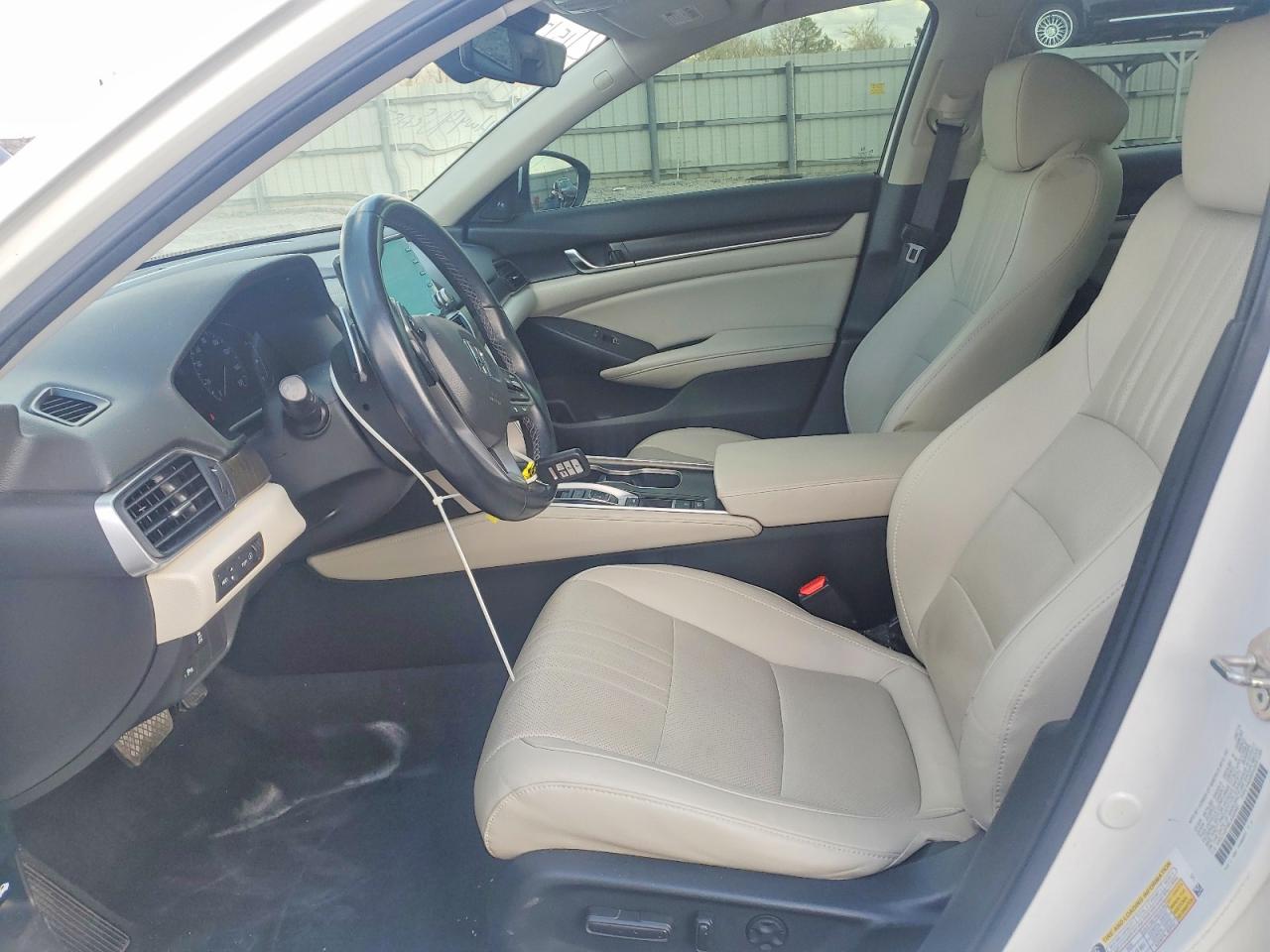 2020 HONDA ACCORD TOURING photo 7