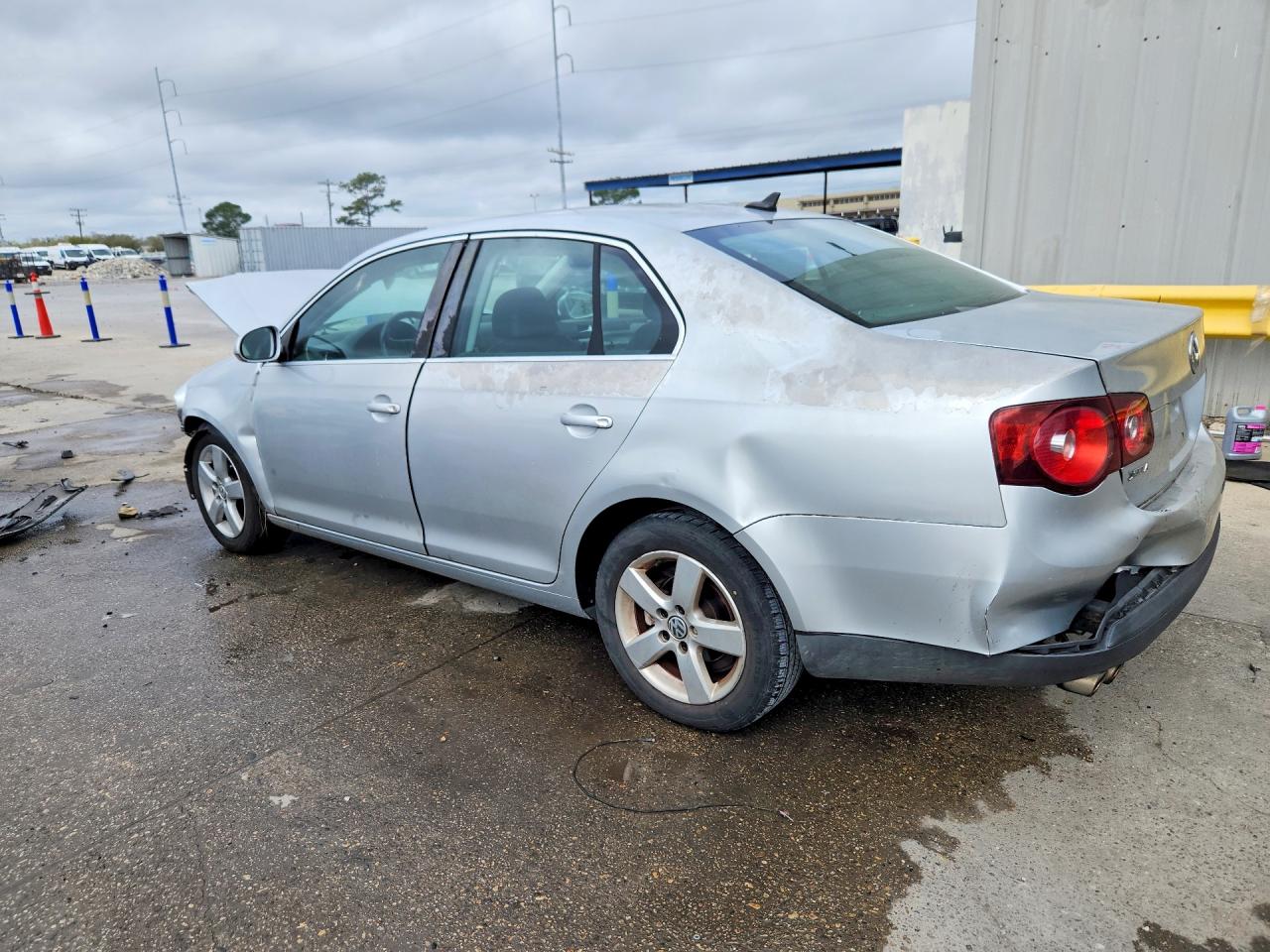 2008 VOLKSWAGEN JETTA SE photo 2