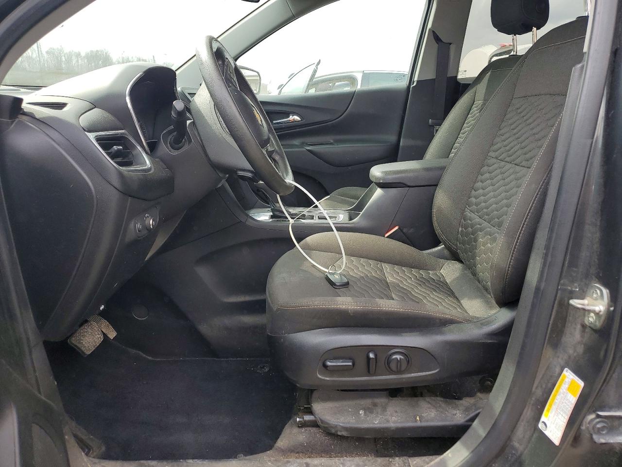 2020 CHEVROLET EQUINOX LT photo 13