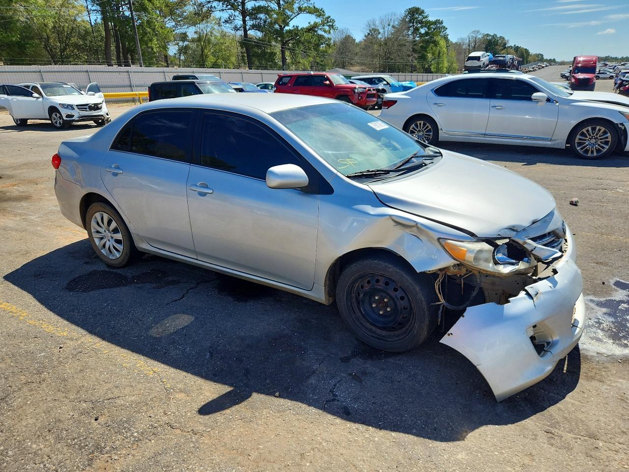 2013 TOYOTA COROLLA LE photo 7