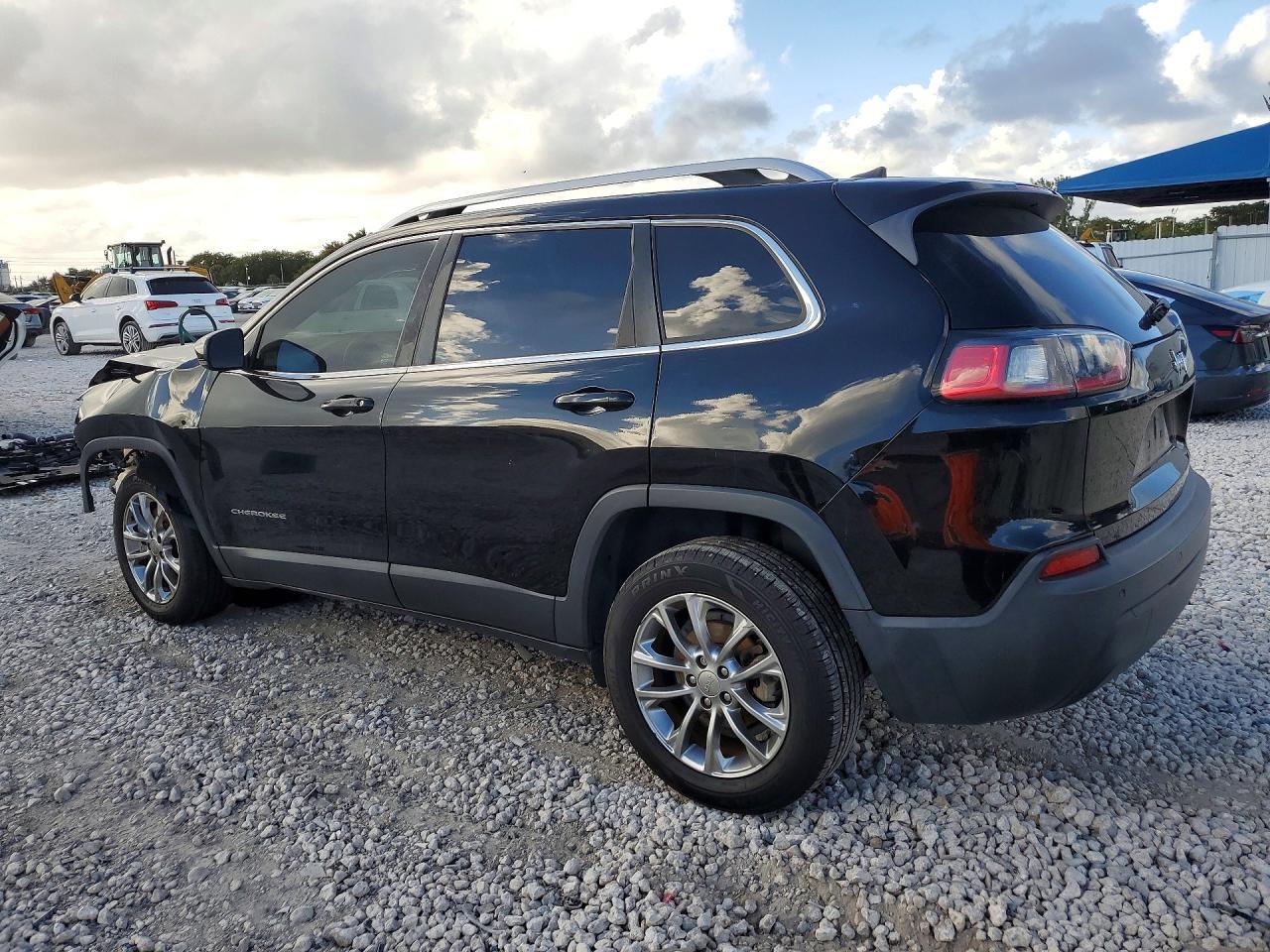2019 JEEP CHEROKEE LATITUDE PLUS photo 3