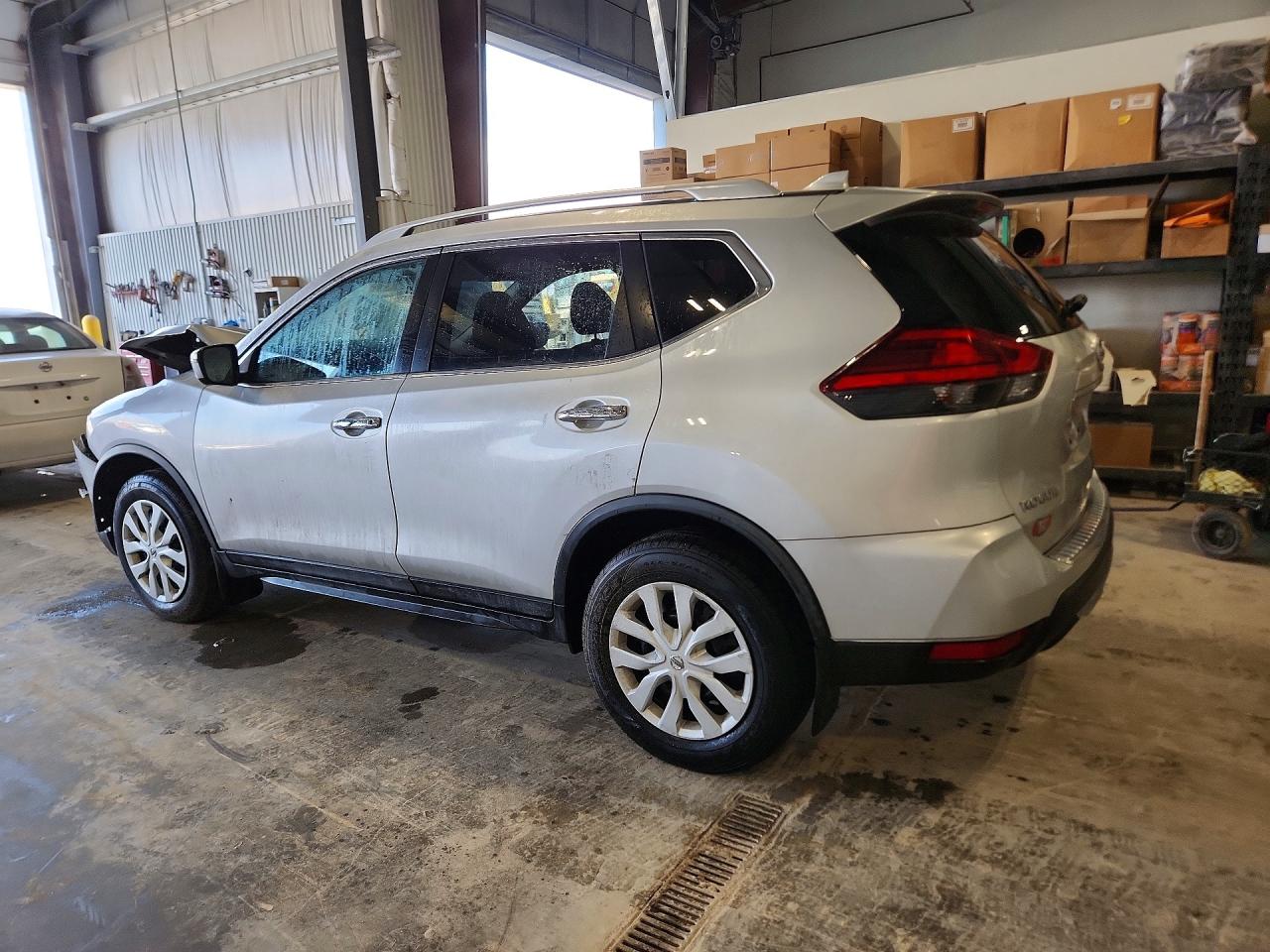 2017 NISSAN ROGUE S photo 2