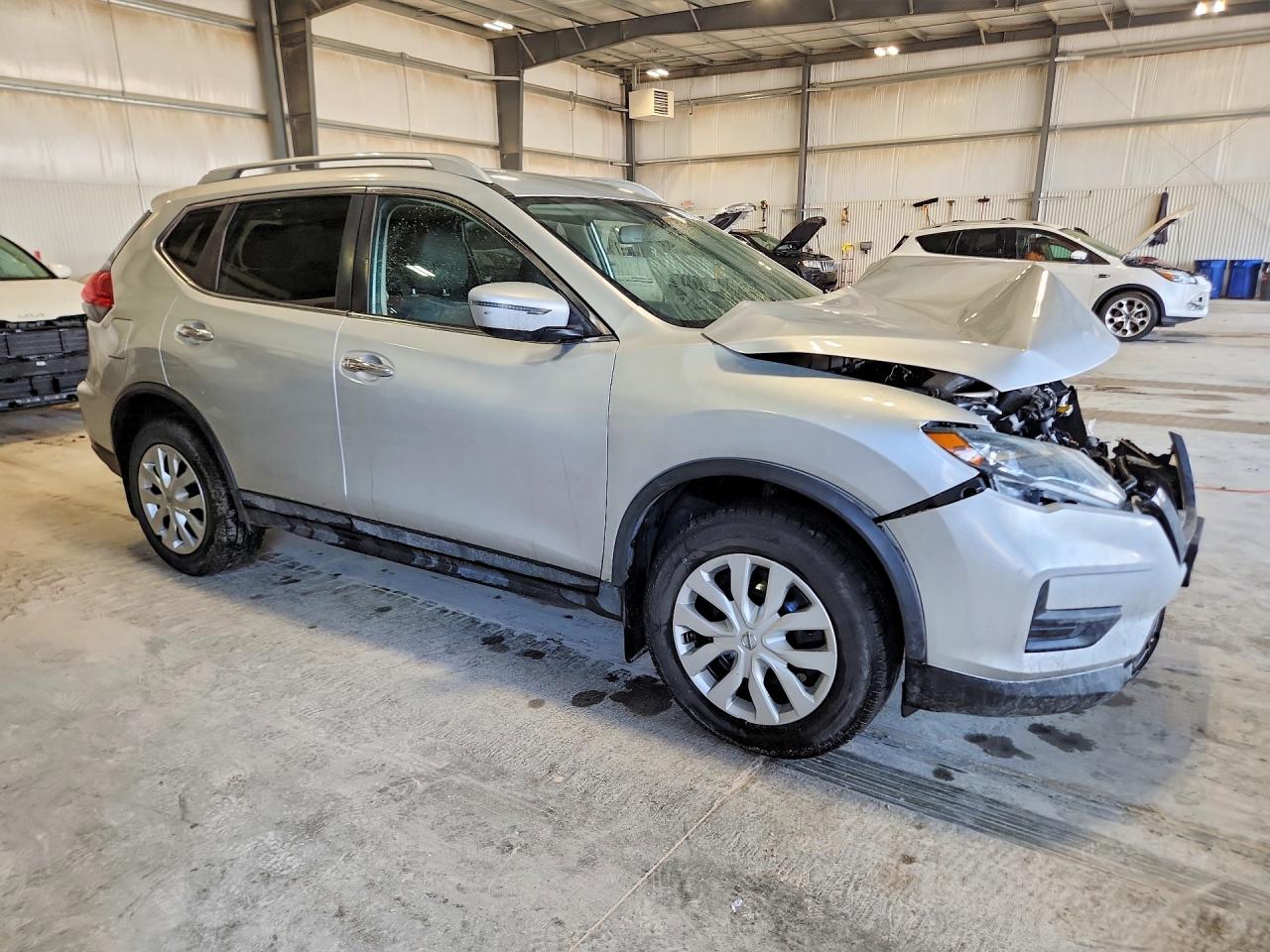 2017 NISSAN ROGUE S photo 4