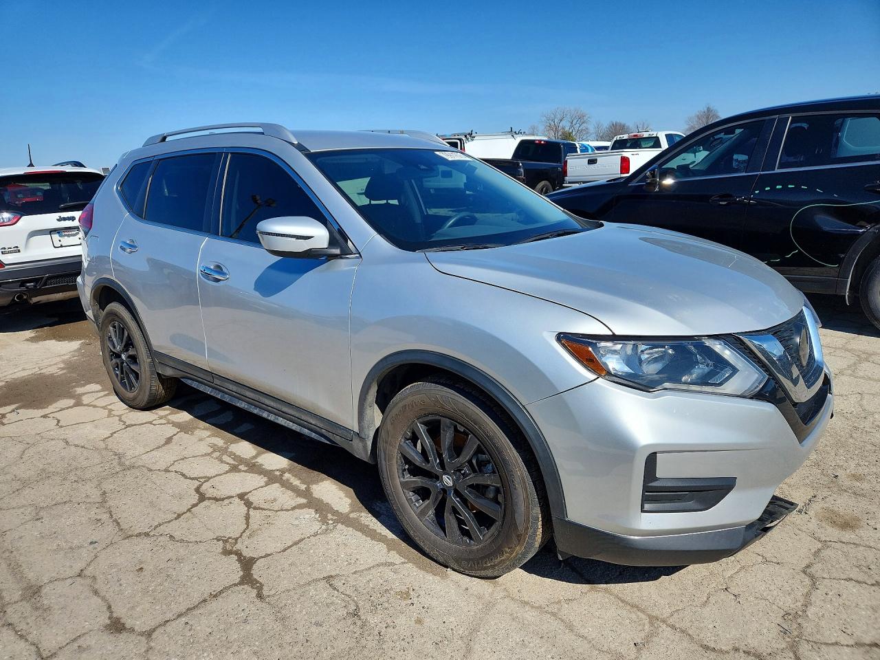 2020 NISSAN ROGUE SV photo 4