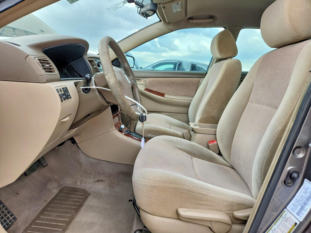 2007 TOYOTA COROLLA LE photo 13