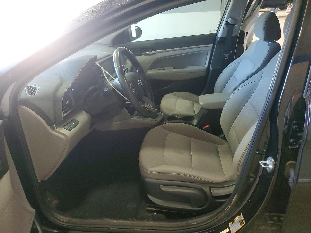 2020 HYUNDAI ELANTRA VALUE EDITION photo 7