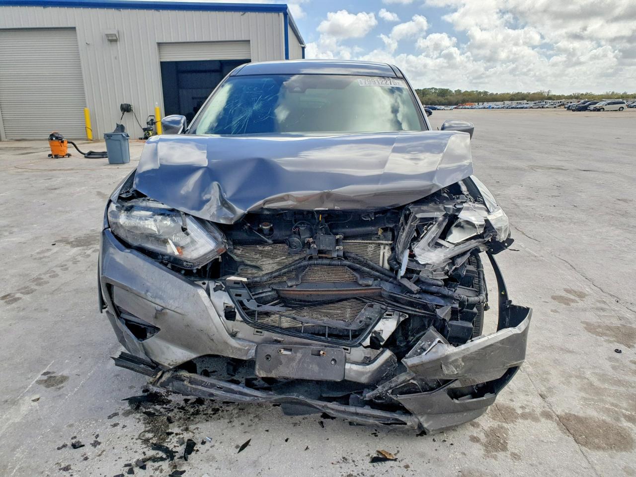 2019 NISSAN ROGUE S photo 5