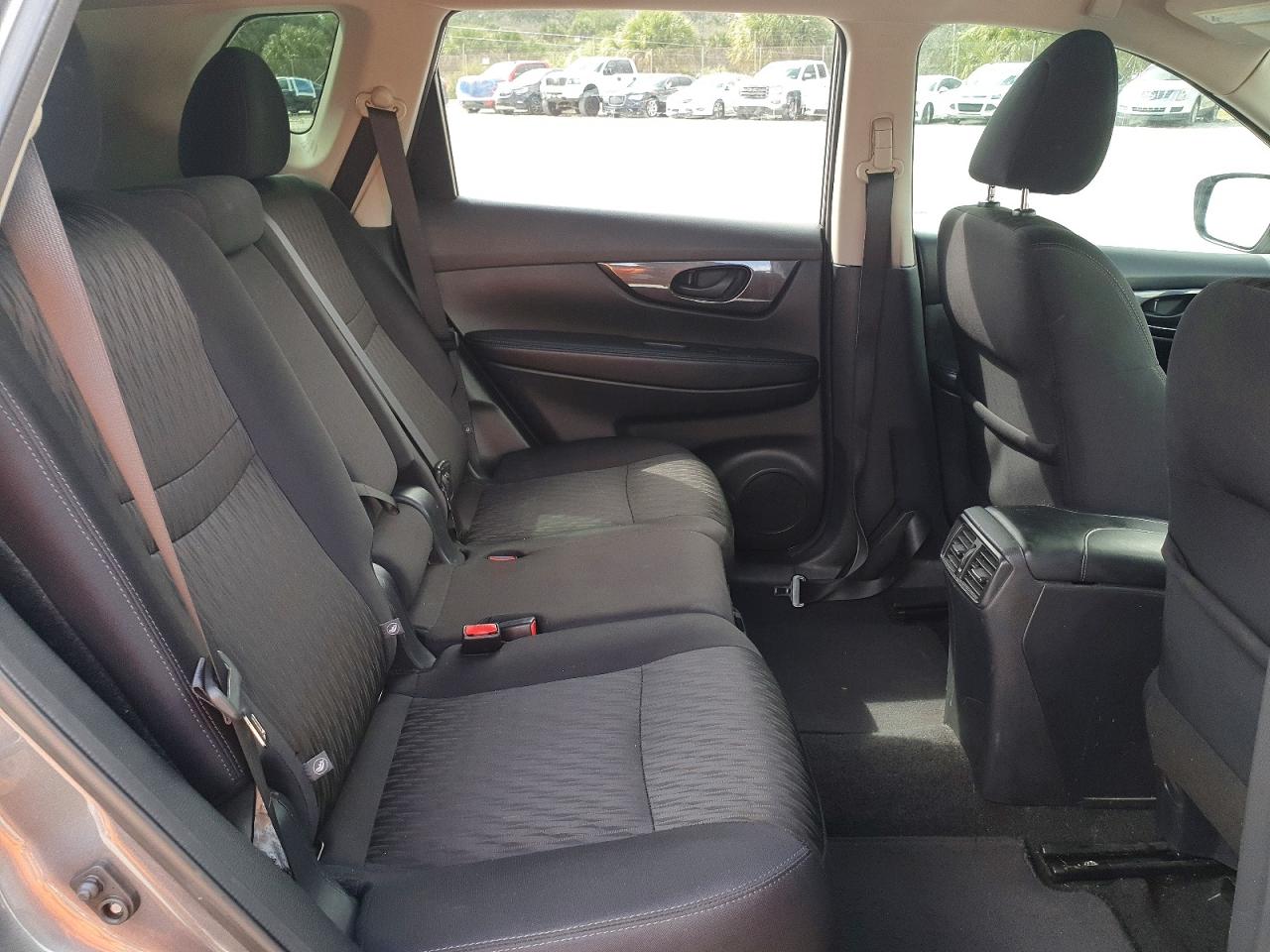 2019 NISSAN ROGUE S photo 11