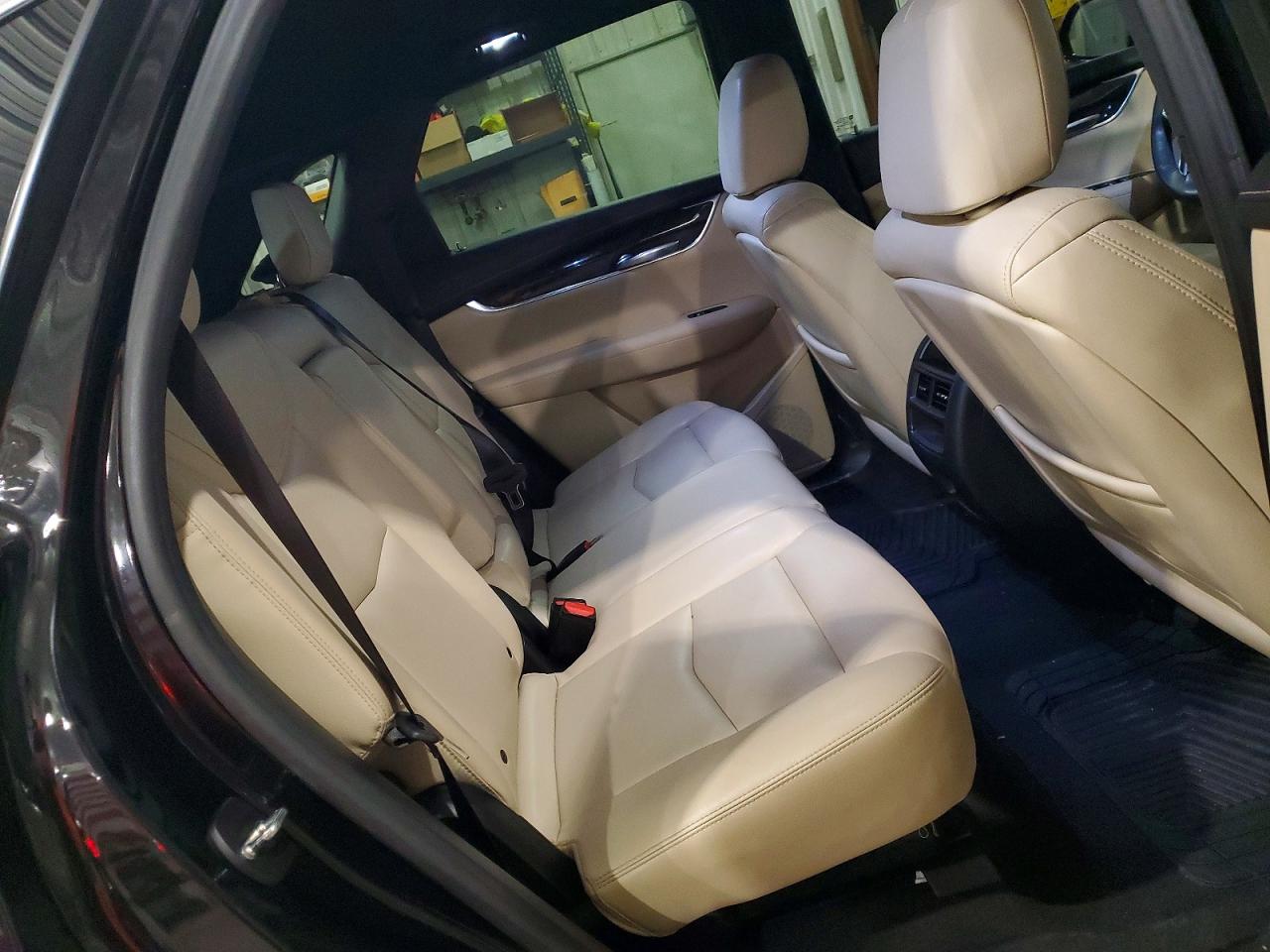 2017 CADILLAC XT5 photo 19