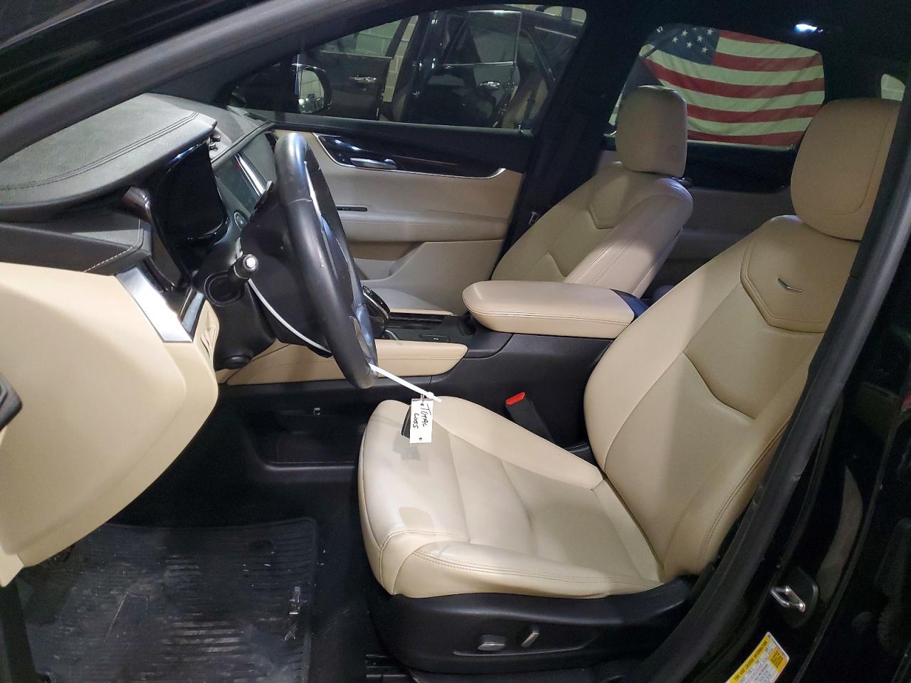 2017 CADILLAC XT5 photo 13