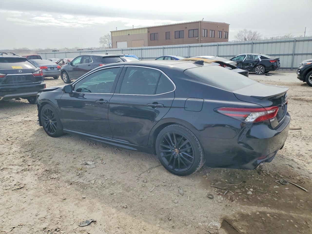 2022 TOYOTA CAMRY XSE V6 photo 2