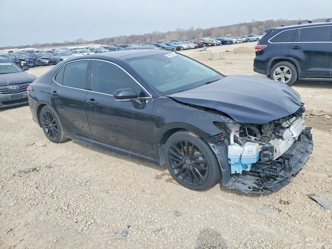 2022 TOYOTA CAMRY XSE V6 photo 4