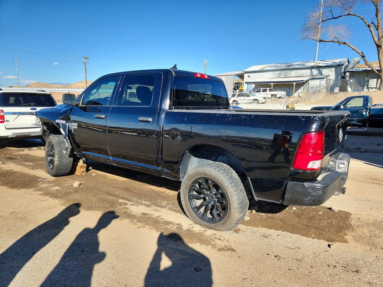 2024 RAM 1500 CLASSIC TRADESMAN photo 3