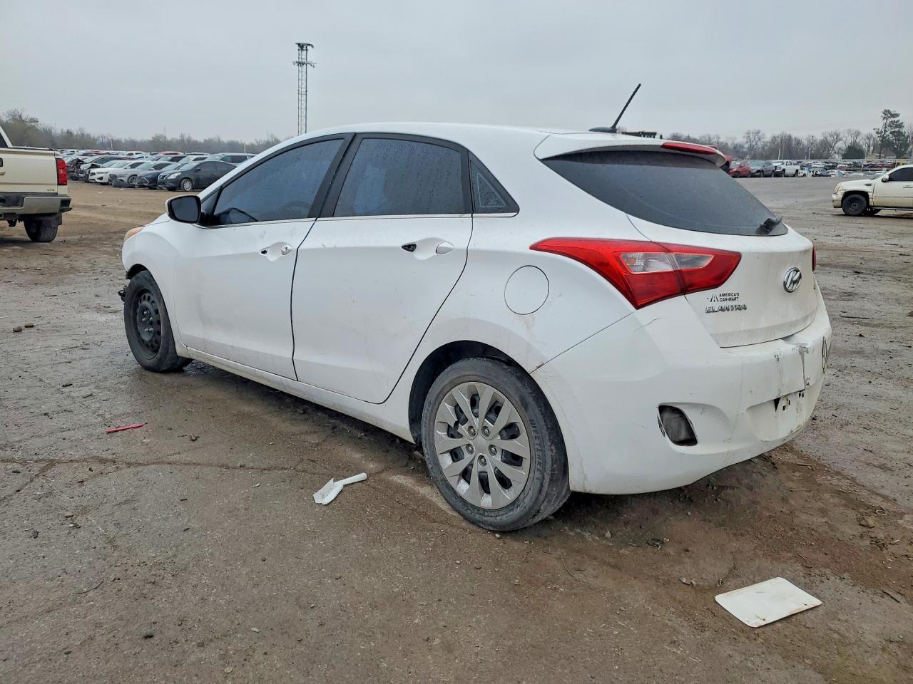 2017 HYUNDAI ELANTRA photo 3