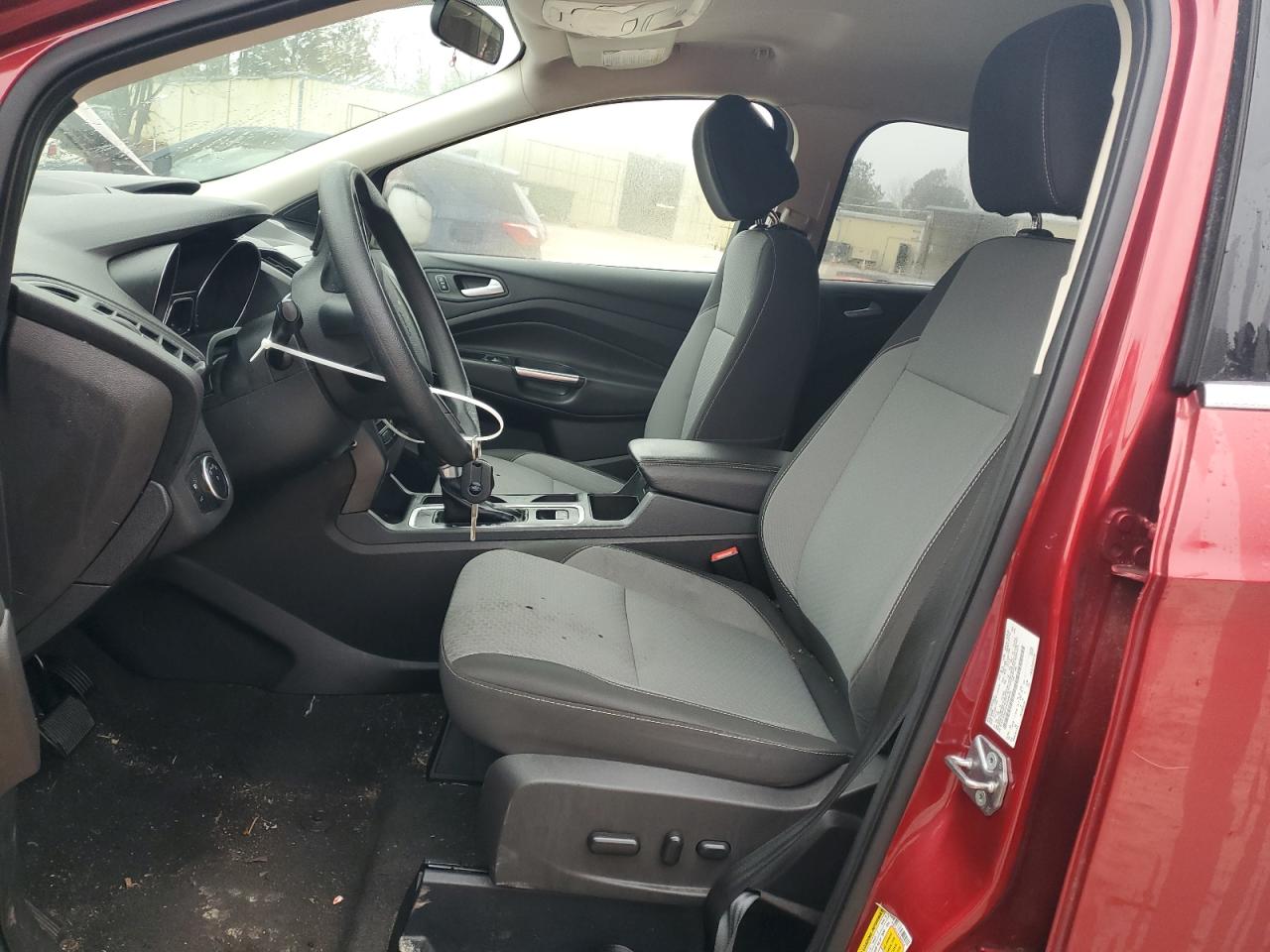 2017 FORD ESCAPE SE photo 13