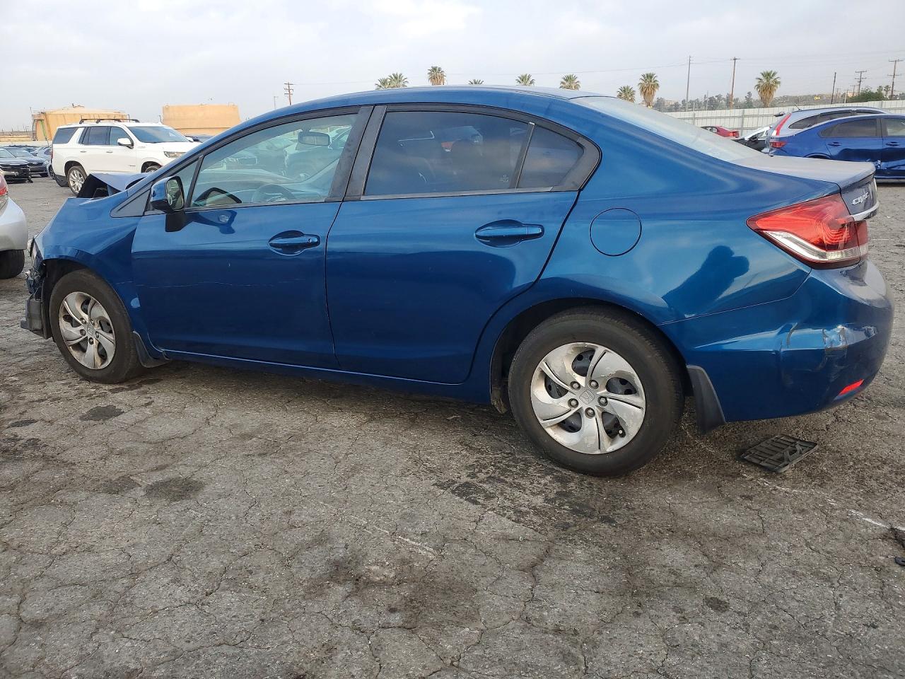 2013 HONDA CIVIC LX photo 4