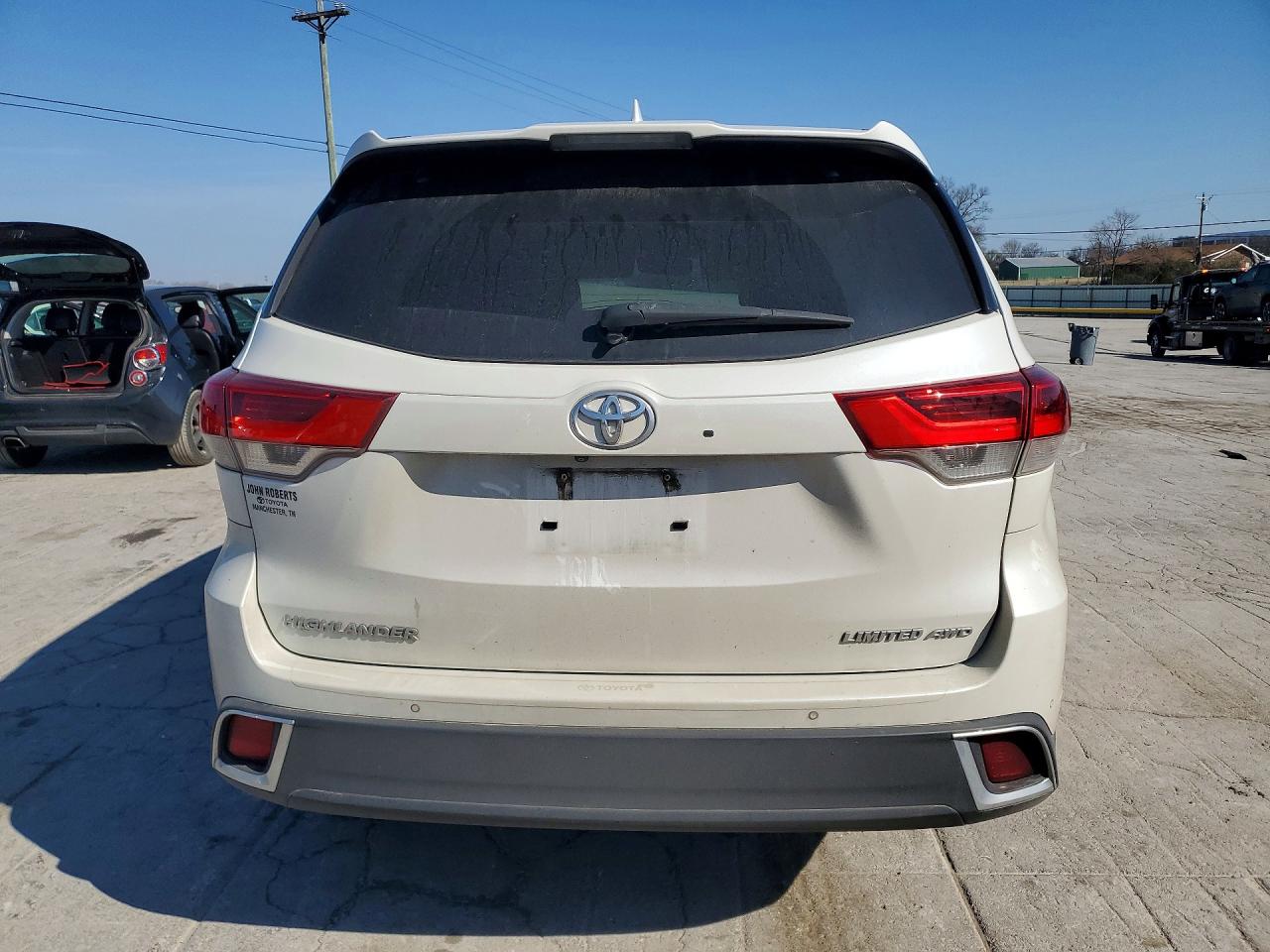 2019 TOYOTA HIGHLANDER LIMITED PLATINUM photo 11