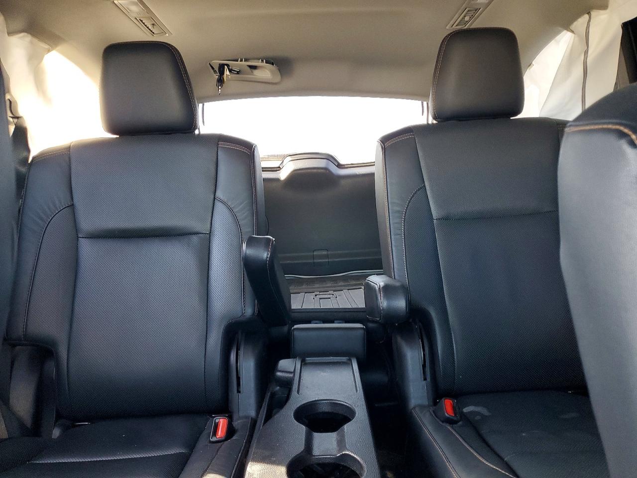2019 TOYOTA HIGHLANDER LIMITED PLATINUM photo 19
