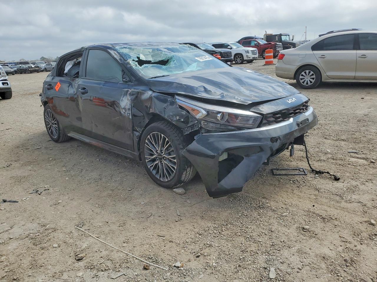 2024 KIA FORTE GT-LINE photo 7
