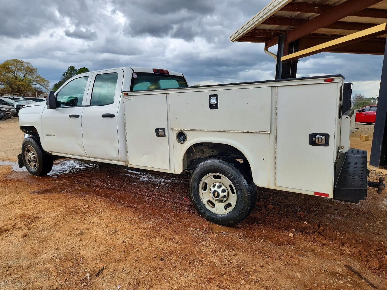 2017 CHEVROLET SILVERADO C2500 HEAVY DUTY photo 3