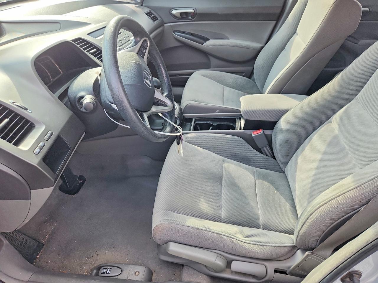 2011 HONDA CIVIC LX photo 7