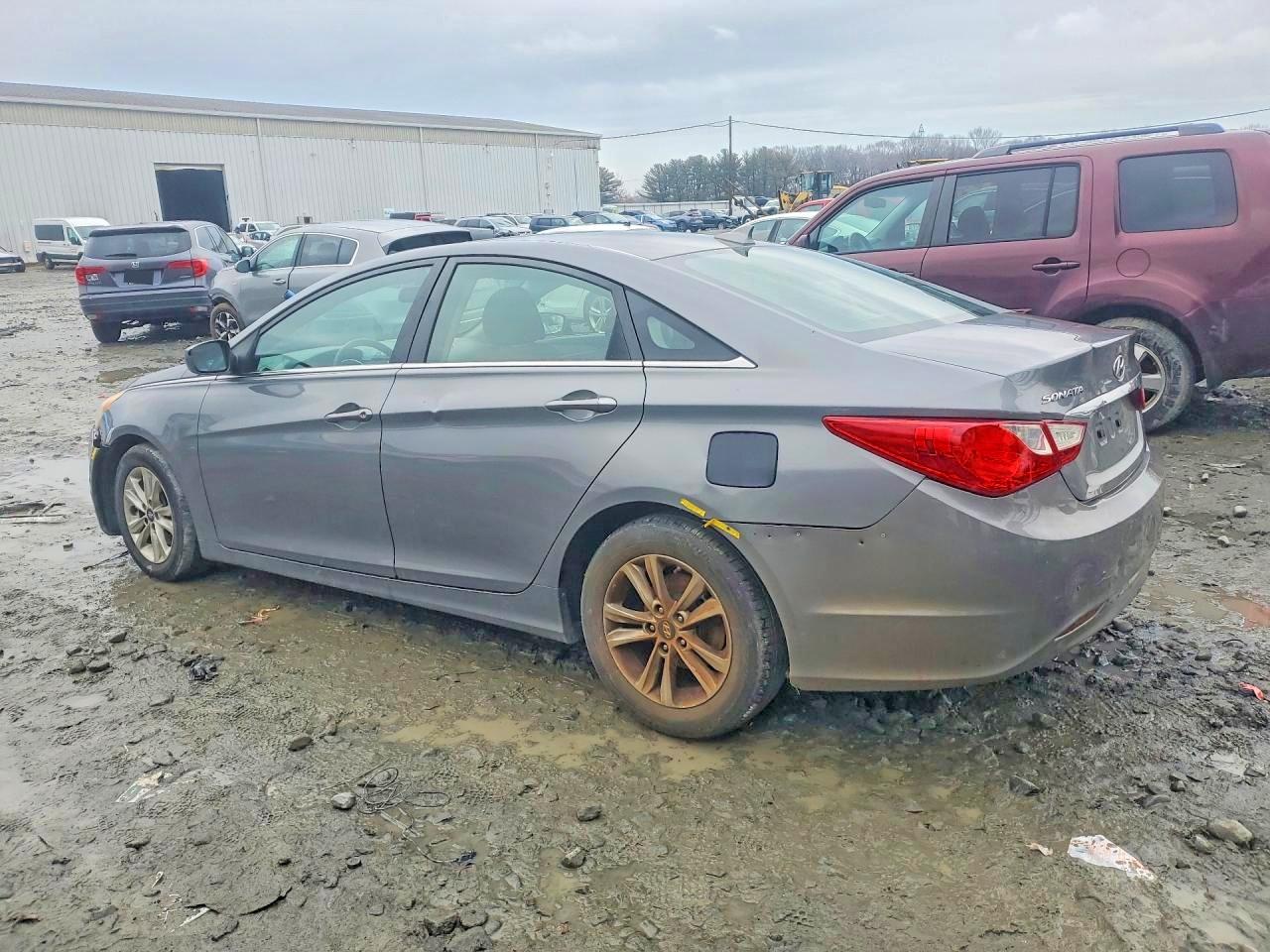 2013 HYUNDAI SONATA GLS photo 2