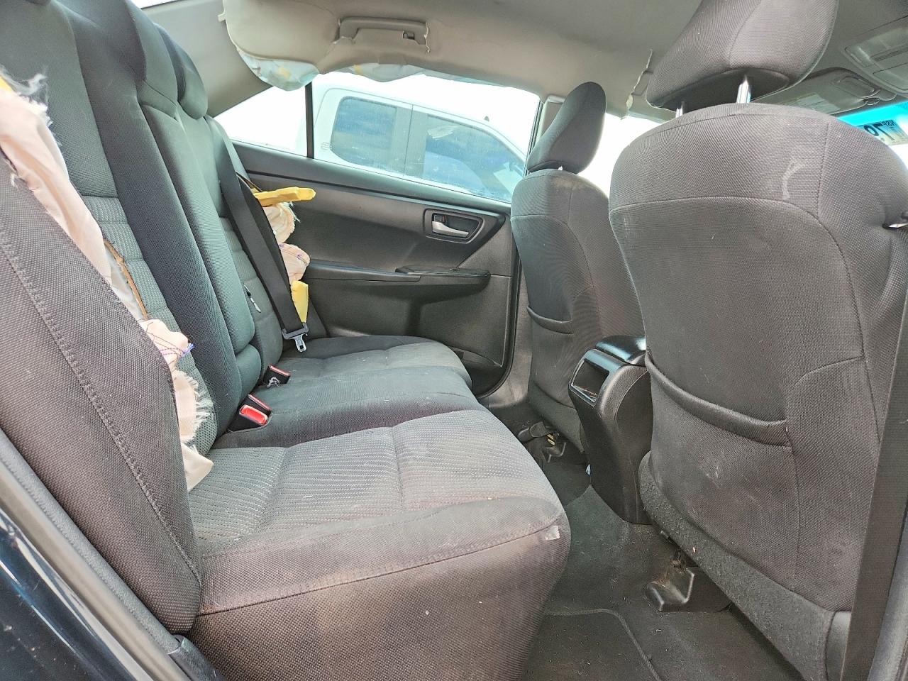 2017 TOYOTA CAMRY LE photo 19
