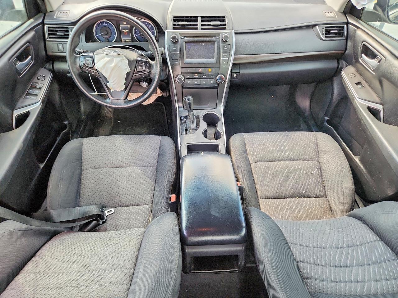2017 TOYOTA CAMRY LE photo 15