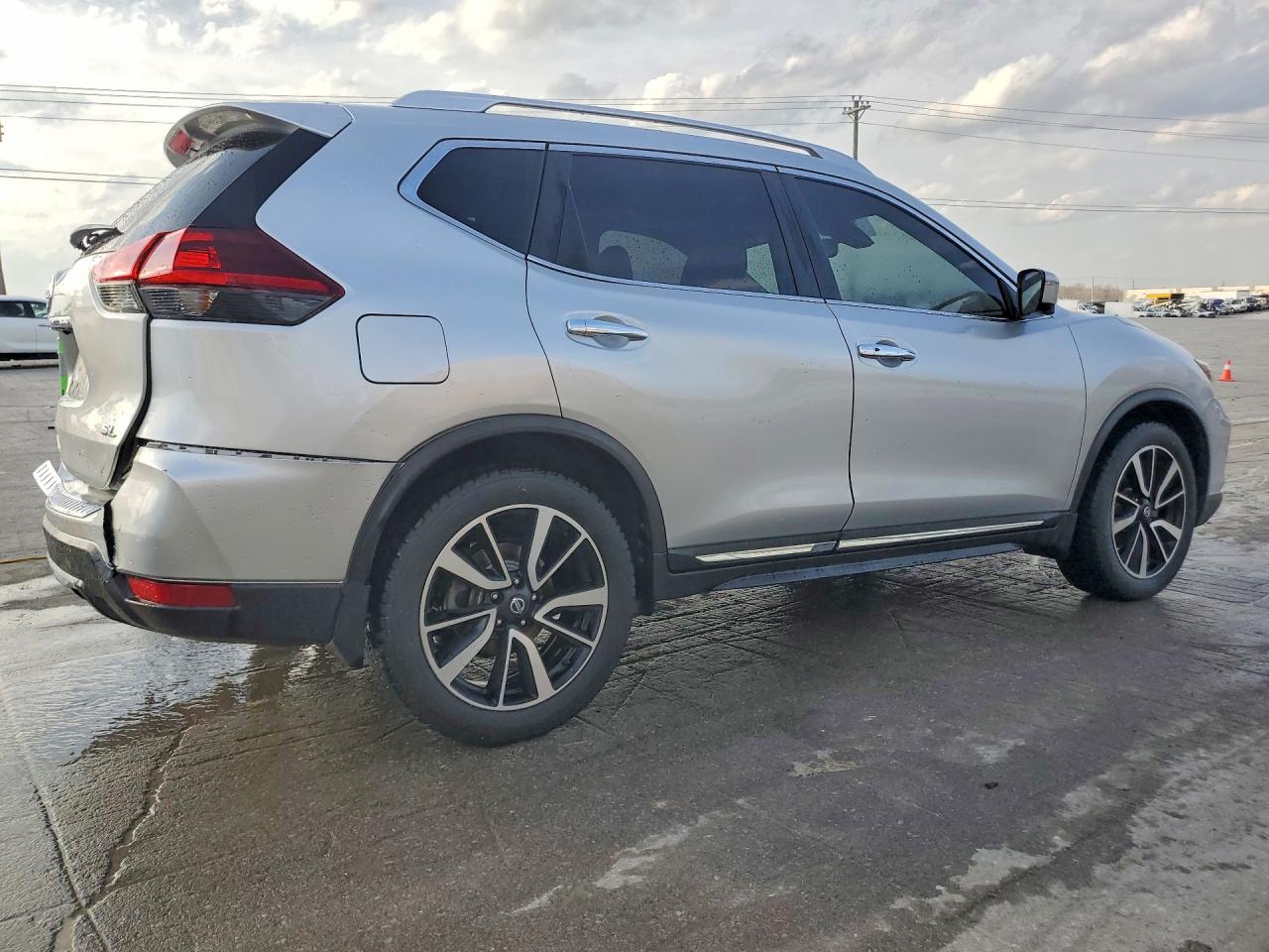 2018 NISSAN ROGUE SL photo 3