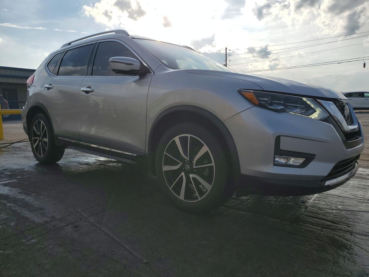 2018 NISSAN ROGUE SL photo 4