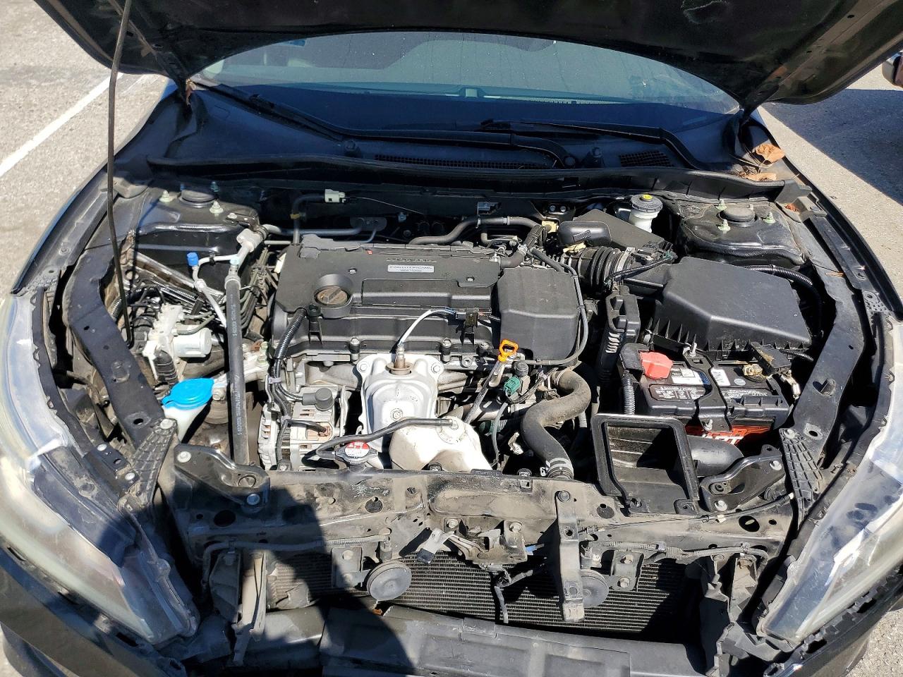 2016 HONDA ACCORD LX photo 11