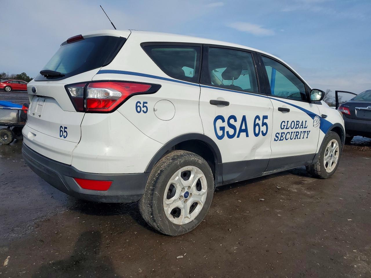 2018 FORD ESCAPE S photo 5