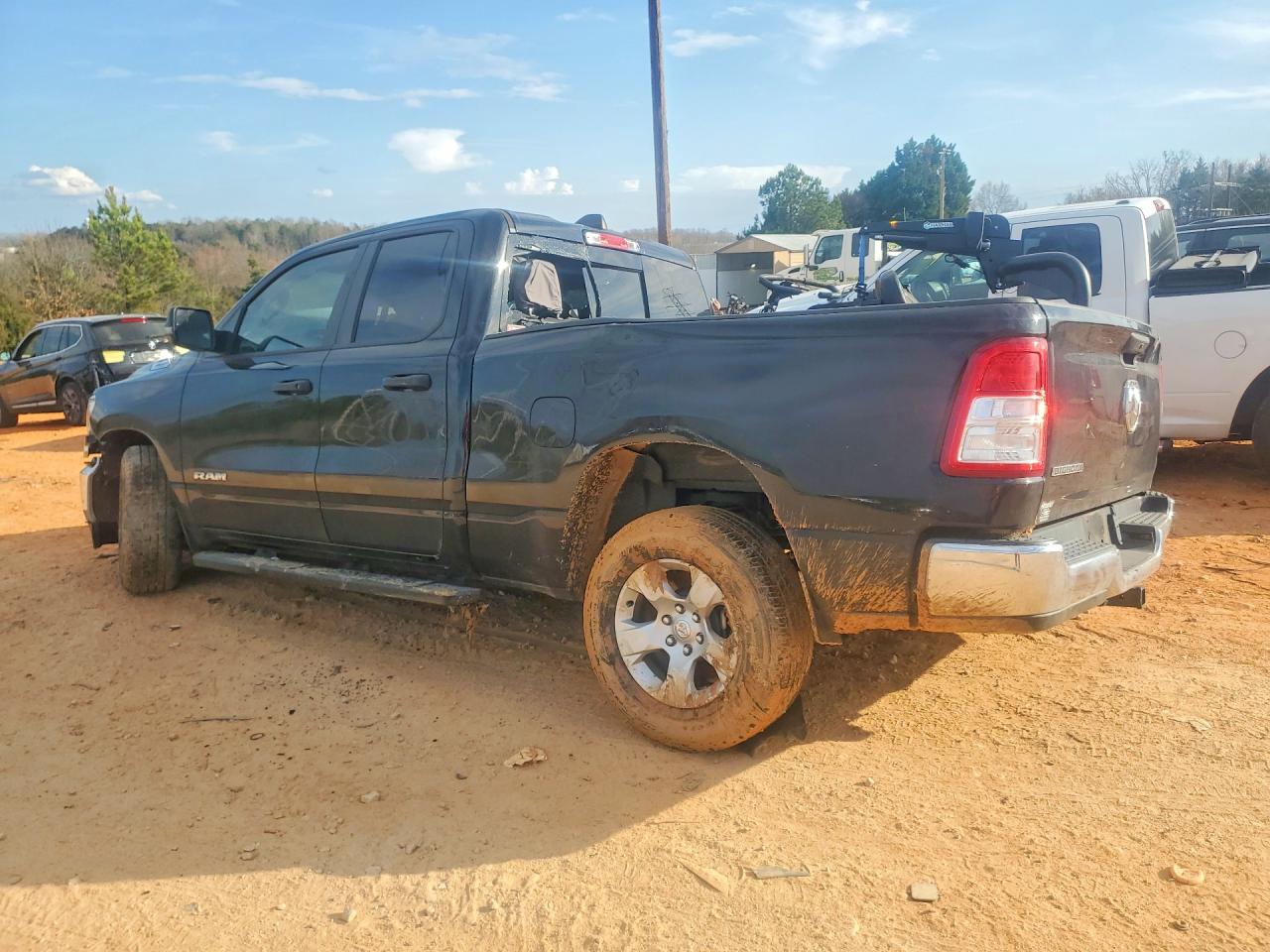 2023 RAM 1500 BIG HORN photo 3