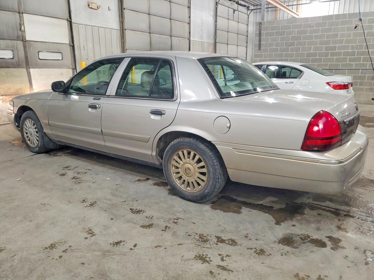 2007 MERCURY GRAND MARQUIS LS photo 2