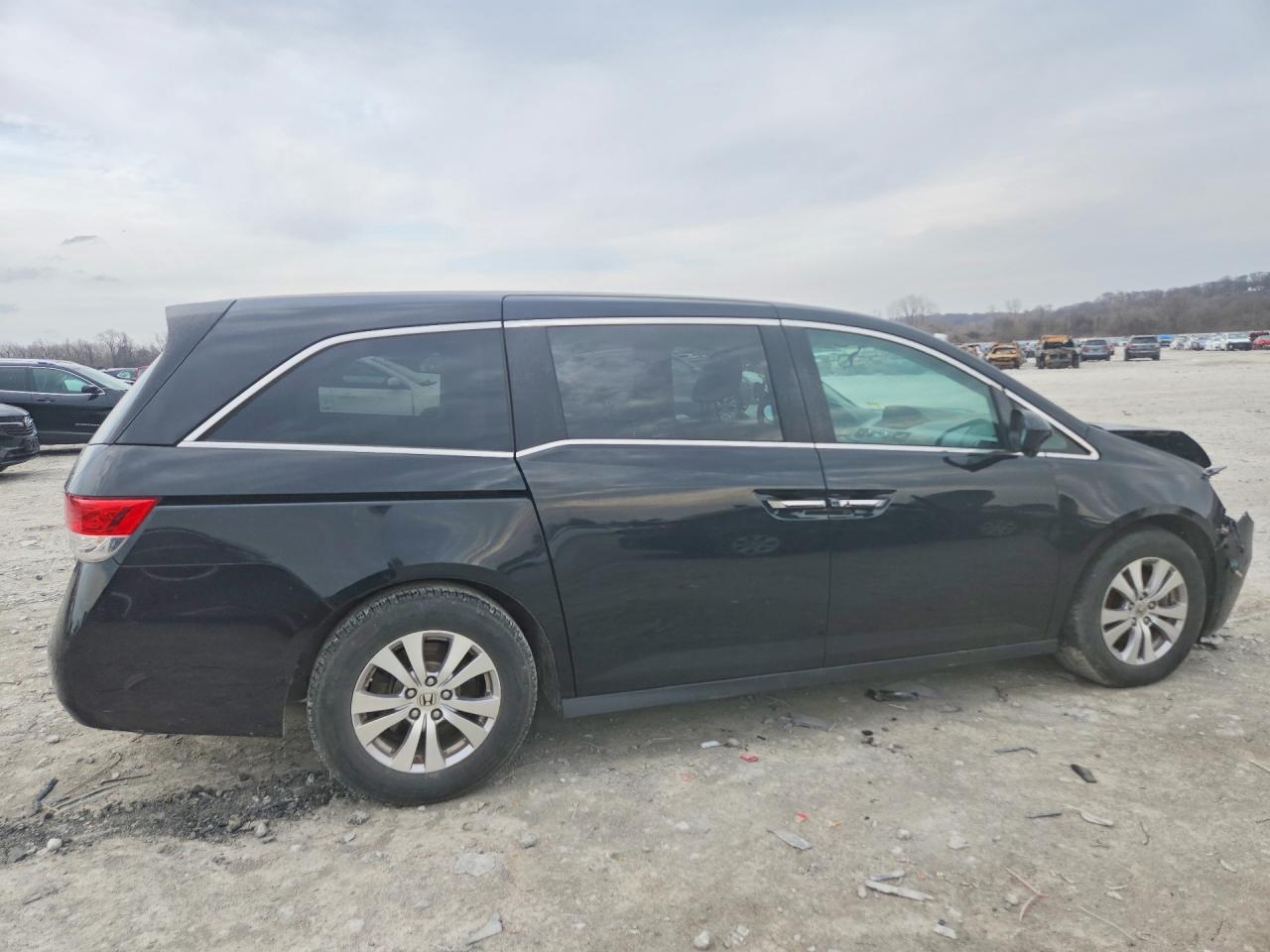 2016 HONDA ODYSSEY SE photo 5