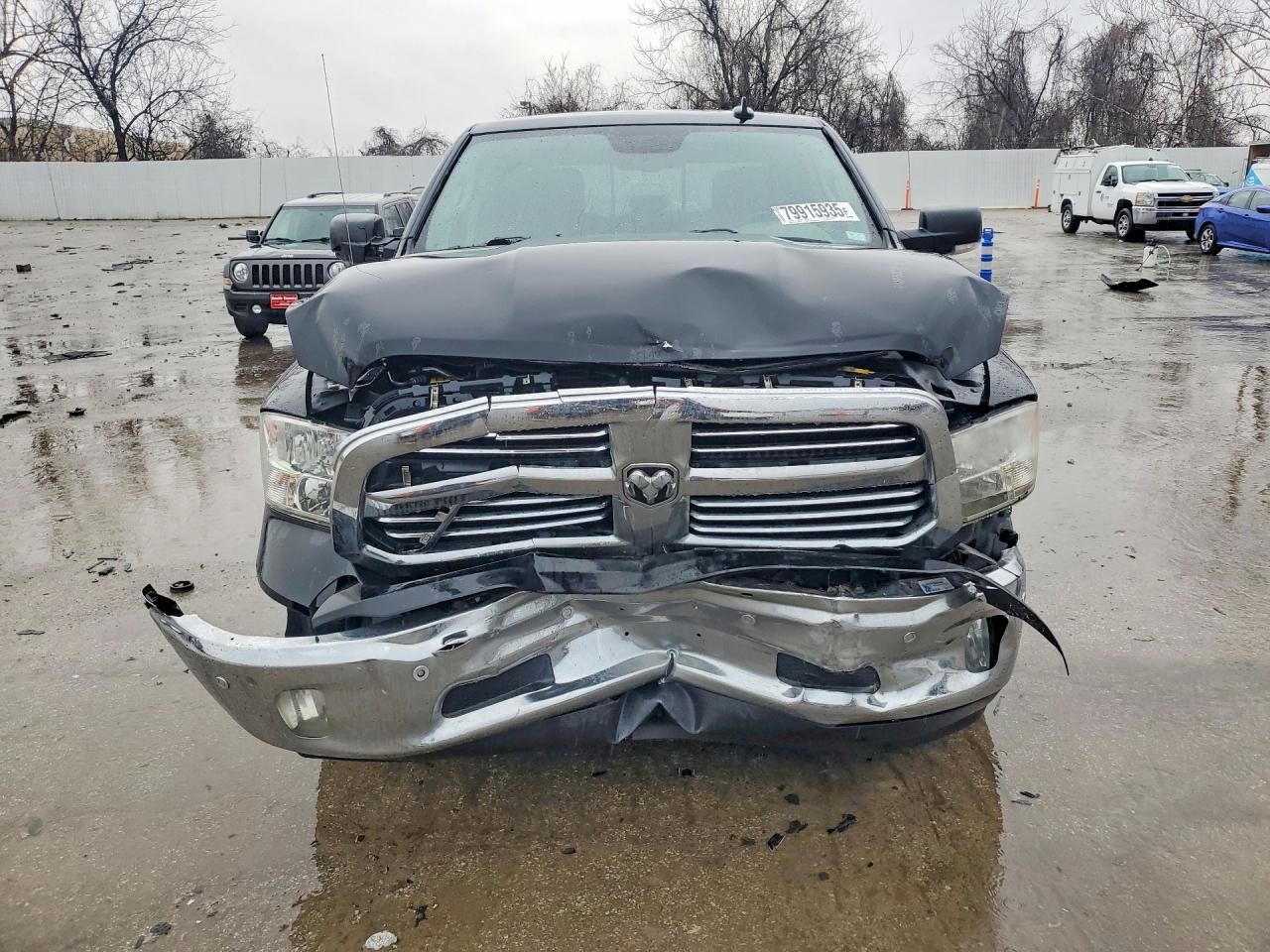 2017 RAM 1500 SLT photo 5