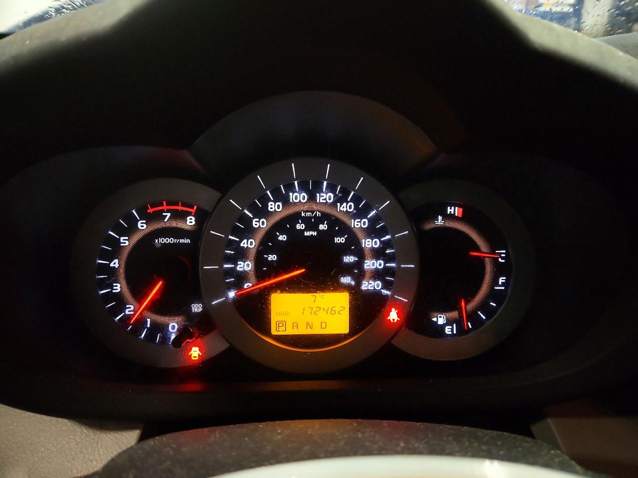 2011 TOYOTA RAV4 photo 9